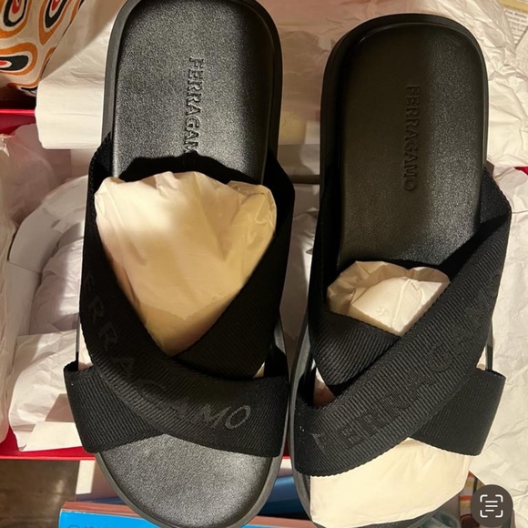 Salvatore Ferragamo Slippers in Black Sz 10.5 - Picture 2 of 9